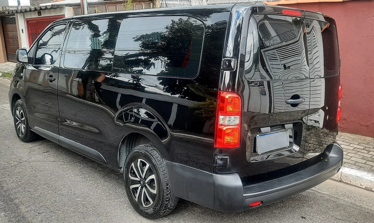 Minivan Chevrolet Spin Executiva - Imagem 1