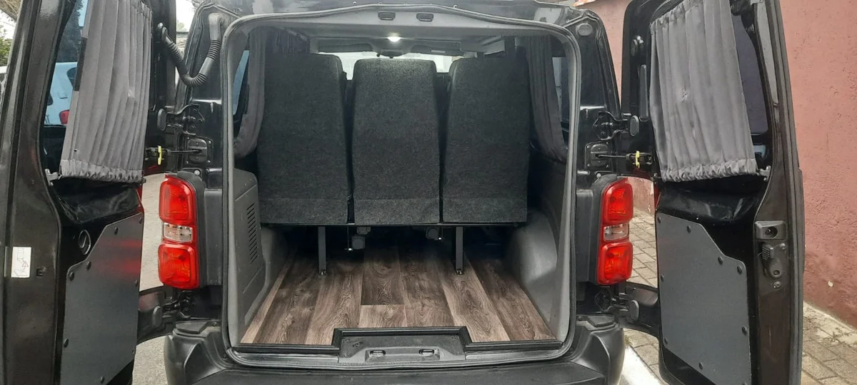 Minivan Chevrolet Spin Executiva - Imagem 2