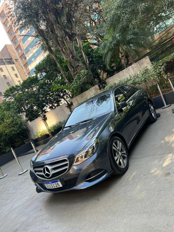 Mercedes-Benz Sedan Executivo - Imagem 5